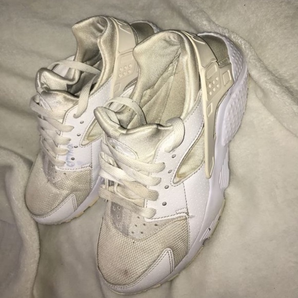 White nike heraches - Picture 2 of 2